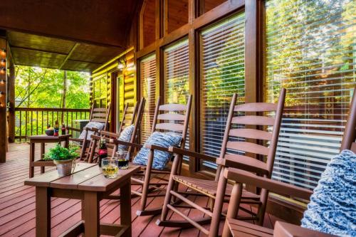 Joy's Retreat Cabin photo 22