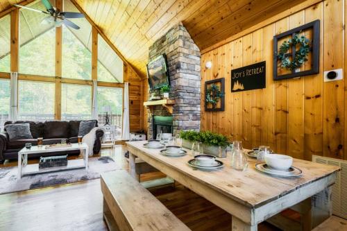 Joy's Retreat Cabin photo 45