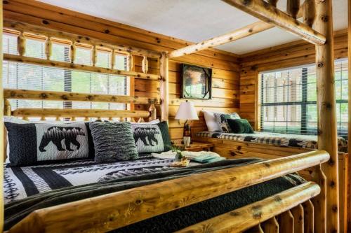 Joy's Retreat Cabin photo 18