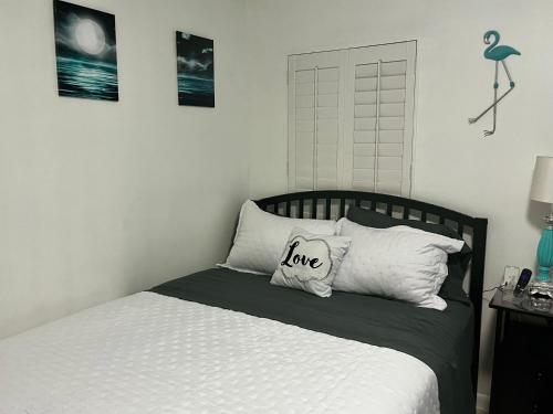Beachfront Bliss 3BR Oceanfront Condo with Pool and Hot Tub photo 39