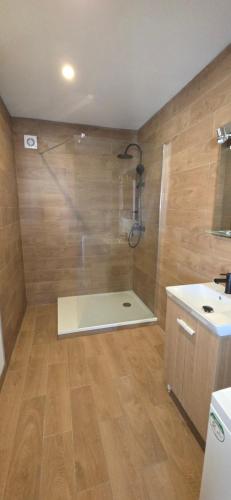 a bathroom with a shower and a sink at Residence Mara Dea in Galeria