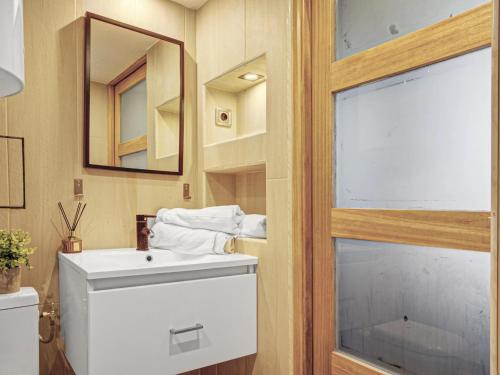 Maisonette avec cours privative dans residence securisée avec Piscine