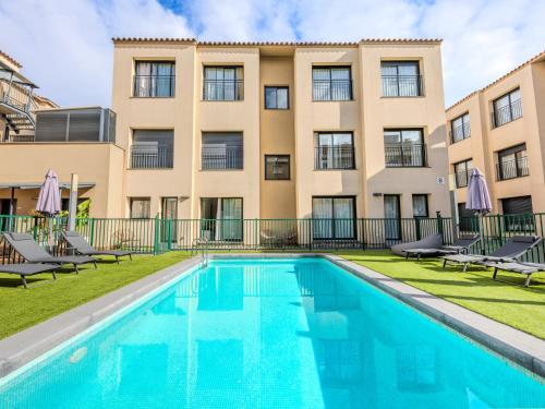 Castell Beach Aparthotel