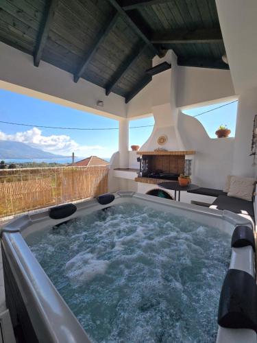 Marily's seaview suite with private JACUZZI and BBQ