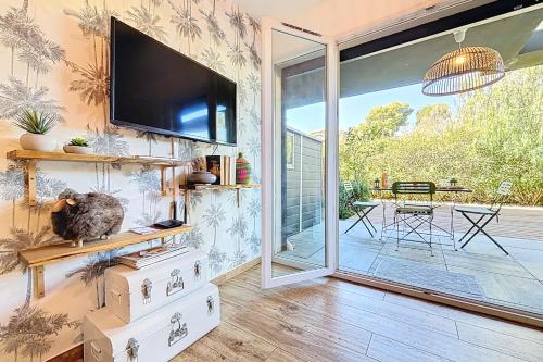 Antibes Private Garden & Pool Beach 2 km