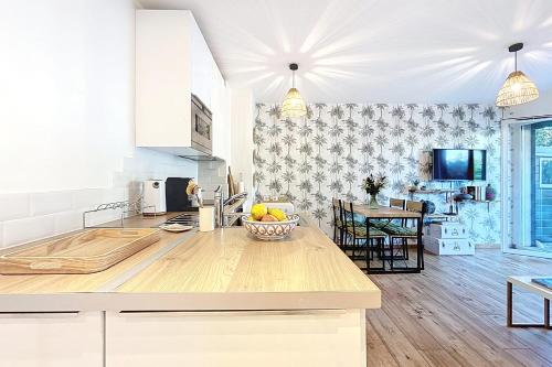 Antibes Private Garden & Pool Beach 2 km
