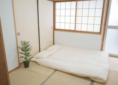Entire-family 3 bedroom house close to Tenoji