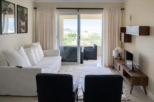 New Kingston Lux Apartment