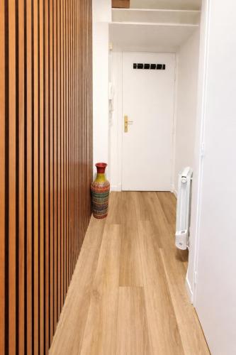 Appartement coeur paris 16 avec terasse - 2P