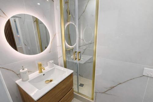 Appartement coeur paris 16 avec terasse - 2P
