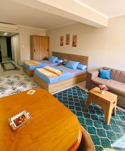 Stylish Private Entire furnished rental unit Beach acces Free WIF