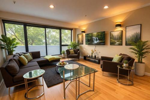 a living room with a couch and a table at Spacious 3-bed in Dulwich with parking in West Dulwich