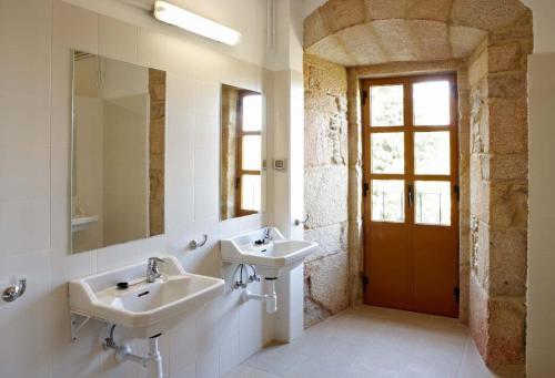 Ένα μπάνιο στο Albergue Monasterio de La Magdalena