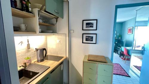 Studio de 33 m2, vue et bord de mer, parking