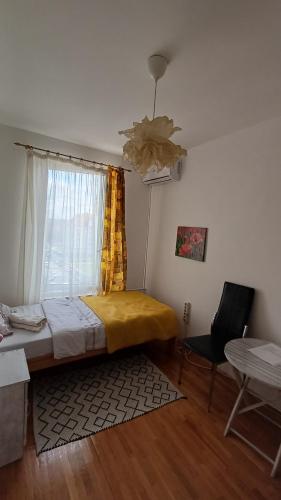 Sobe Neva tesisinde bir odada yatak veya yataklar