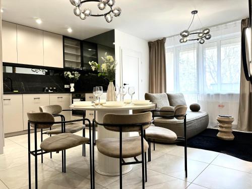 ŁACIARSKA 59 Apt 3 - 200m Main Square - Self Check-In 20h - Balcony