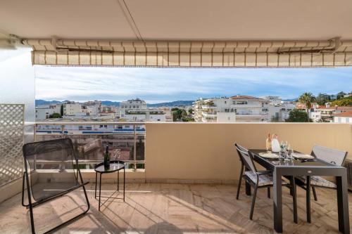 Studio in a Prestigious Residence Close to the City Centre