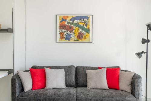 Studio in a Prestigious Residence Close to the City Centre