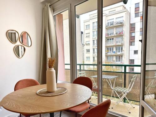 Charming Parisian Apartment in the Heart of the 20th Arrondissement