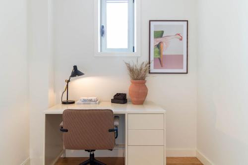 Afurada Riverfront 2BR by LovelyStay