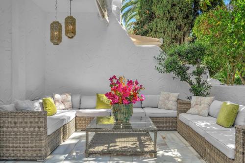 Marbella Real - Stylish 2 Bedroom Apartment by Finest Rentals