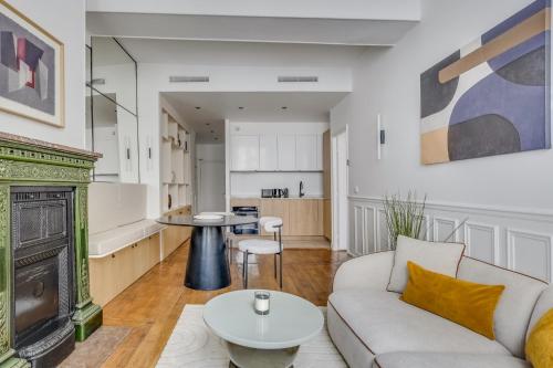 Pick A Flat's Apartment in Louvre - Rue Coquillère