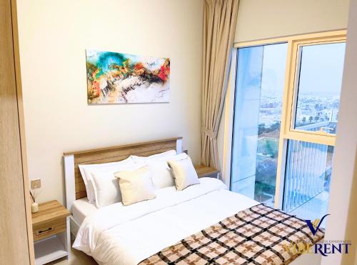 Modern 1BR in Damac Hills 2, Pool & Desert views