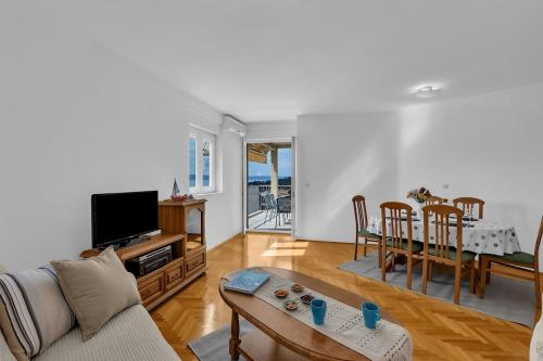 City center, Beach, Great Sea View, Value4Money