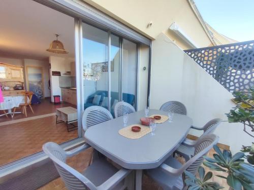 Studio 63, Héliopolis E, Village naturiste