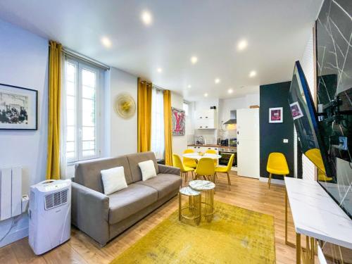 UrbanFlat 158 - Cosy Apartment in the center of Paris