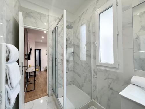 UrbanFlat 158 - Cosy Apartment in the center of Paris