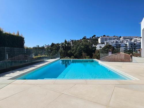 Modern 3 Bed Villa with Private Pool near La Cala
