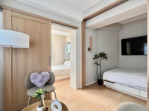 Luxury 2 bedroom suite in Shinjuku, Center Tokyo, Meoa super luxury Dyson & POLA 3 min to Waseda station, Max 4