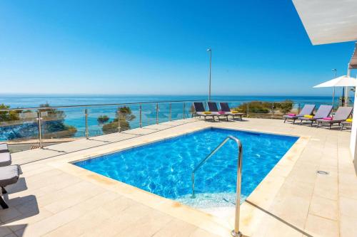 Villa Ladera Vista by Villa Plus