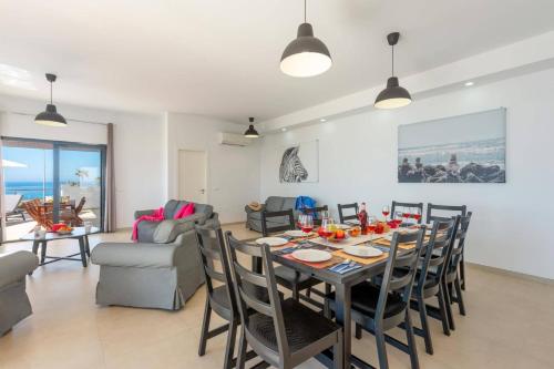 Villa Ladera Vista by Villa Plus