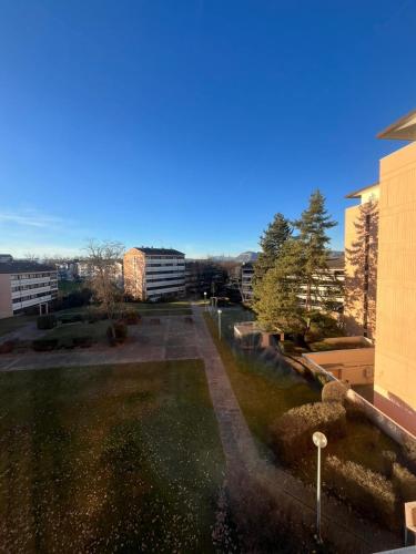 Chambre vue parc chez l'habitant