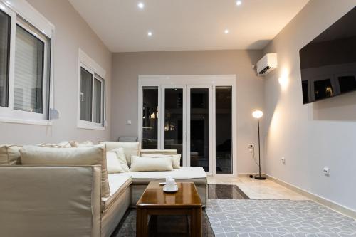 South Glyfada Downtown49 Apartment