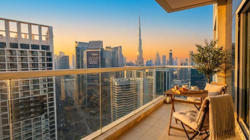 Damac Prive! Amazing Burj Khalifa and Canal View! Perfect Location!