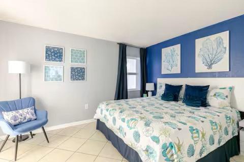 Oceanfront 2BR King Suite Atlantica Resort photo 15