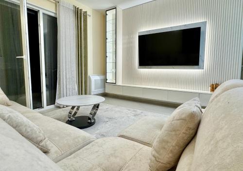 Mason Apartment