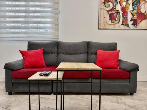 A8 - Family 2-Bedroom with Free Private Parking - 100 m from La Carihuela Beach