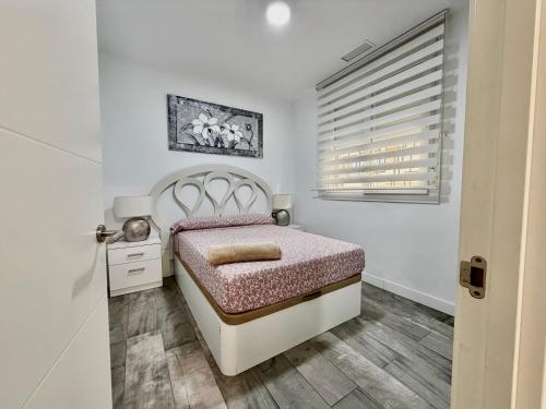 A8 - Family 2-Bedroom with Free Private Parking - 100 m from La Carihuela Beach