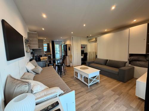 Air-conditioned studio comfort & cozy