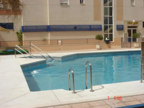 Bazén v ubytování Apartamento Paraiso Sol nebo v jeho okolí