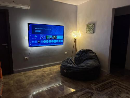 Spacious 3 Bedroom Near Downtown Jabal AlWeibdeh