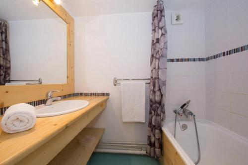 Grand Roc A218 from Slopes 150m, View & Parking - Happy Rentals