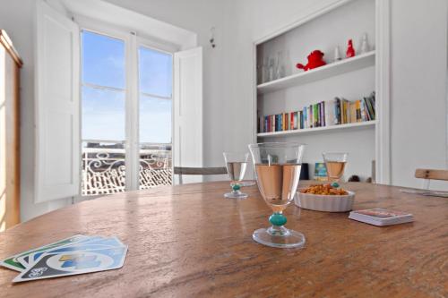The Picasso - City centre - Duplex - Rooftop - AC - Stairs photo 13