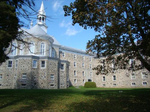 Gallery image of Auberge de l'Abbaye d'Oka in Oka