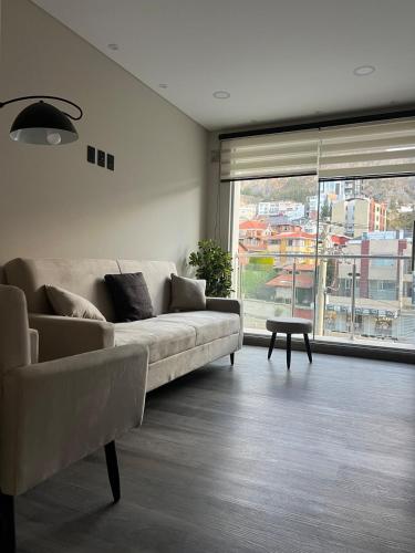 Moderno departamento en Los Pinos Zona Sur