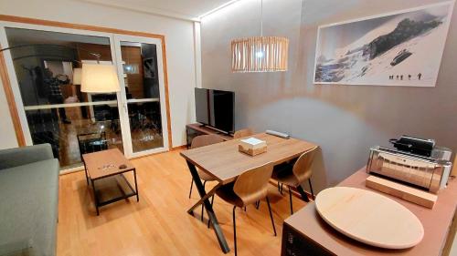 Portalet - Luminoso con vistas a pistas, terraza y garaje - BY PIRINEOS360